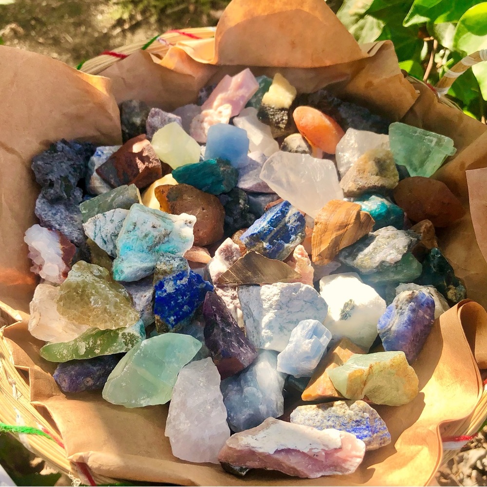 🌱🍄 2.5 LB Garden Fairy Crystal Mix Lot 🌱🍄 - Picture 4 of 4